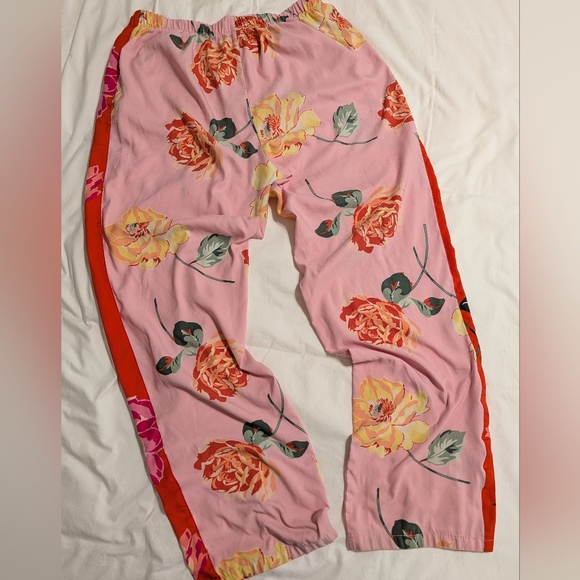 Victoria's Secret After Hours Pajama Set Lightweight Pants & Racerback Tank Top - Picture 8 of 12